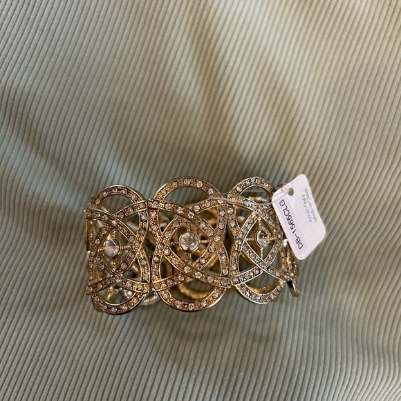Jewelry - Gold Tone Rhinestone Stretch Statement Bracelet NWT